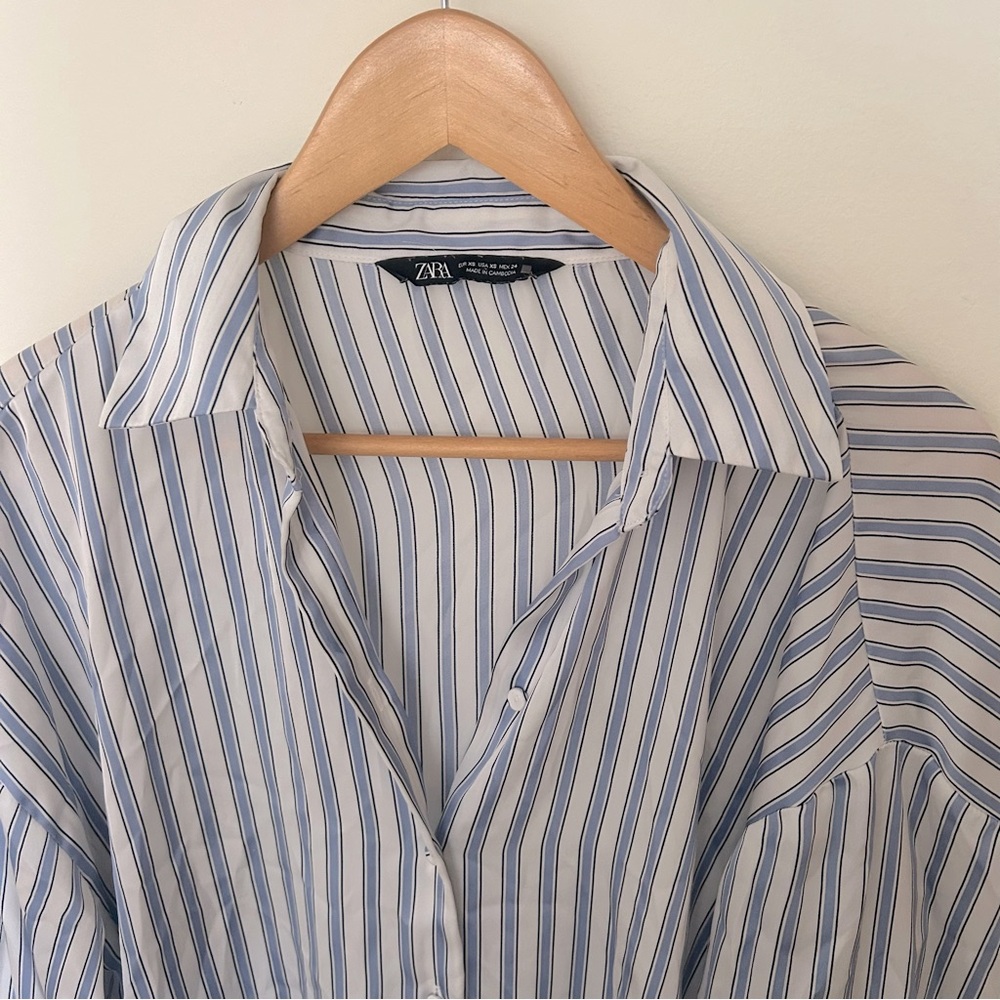 Oversized satin button down - Picture 2 of 3